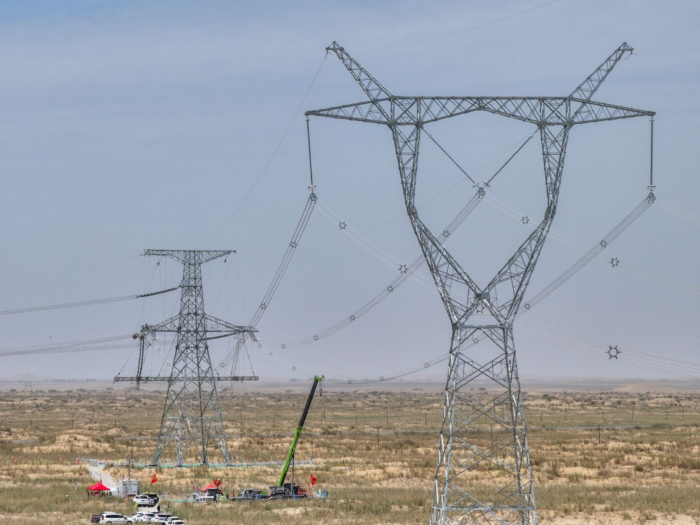筑牢发展安全根基 守住风险防控底线——解码中国经济稳健前行的底气(图2) 筑牢发展安全根基 守住风险防控底线——解码中国经济稳健前行的底气(图2)