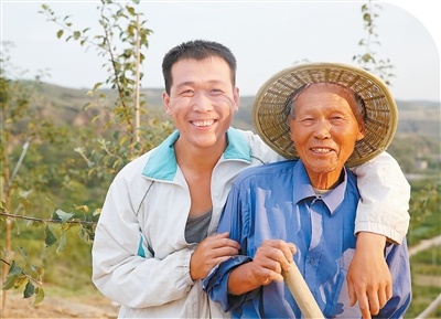 致敬治沙人！陕西苹果种植带北扩至毛乌素南缘(图1)